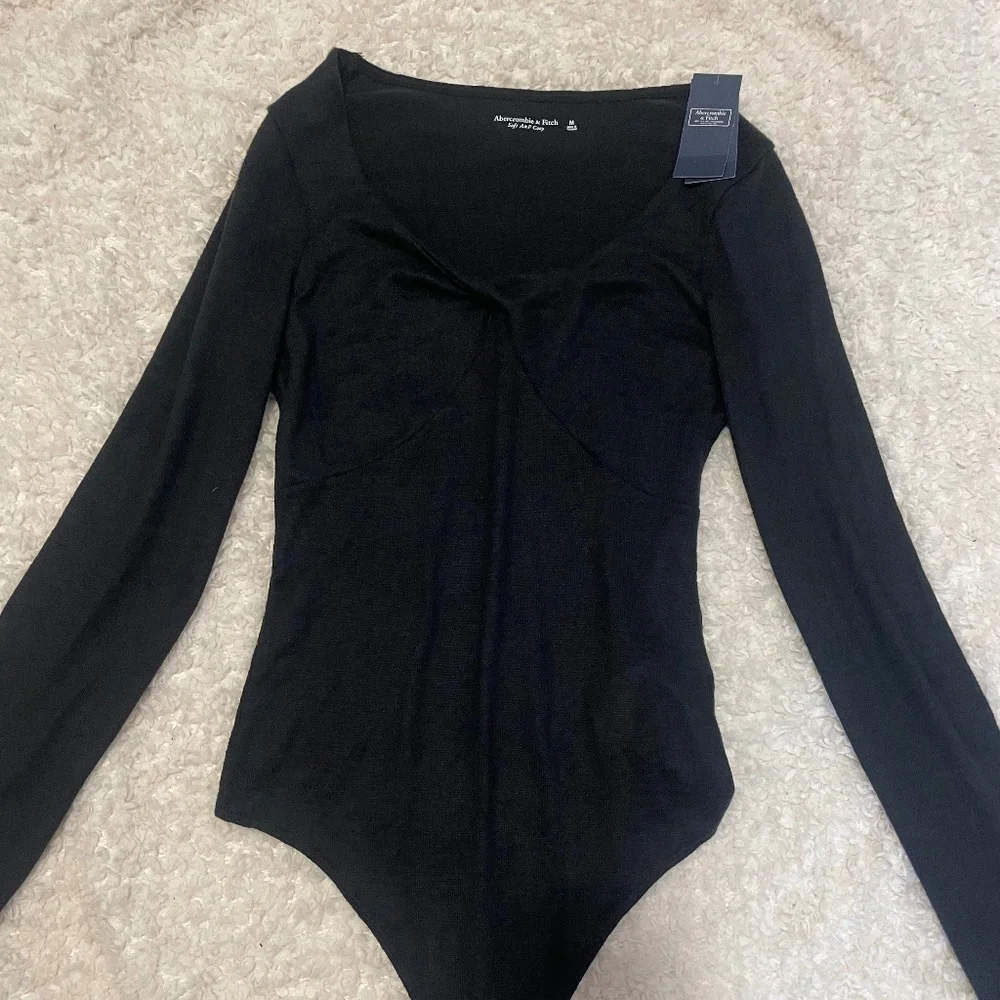 NWT Black Abercrombie Cross-Front Bodysuit - Picture 1 of 4